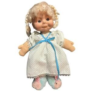 Vintage 1984 Uneeda doll, Sleeping Outfit, 16”